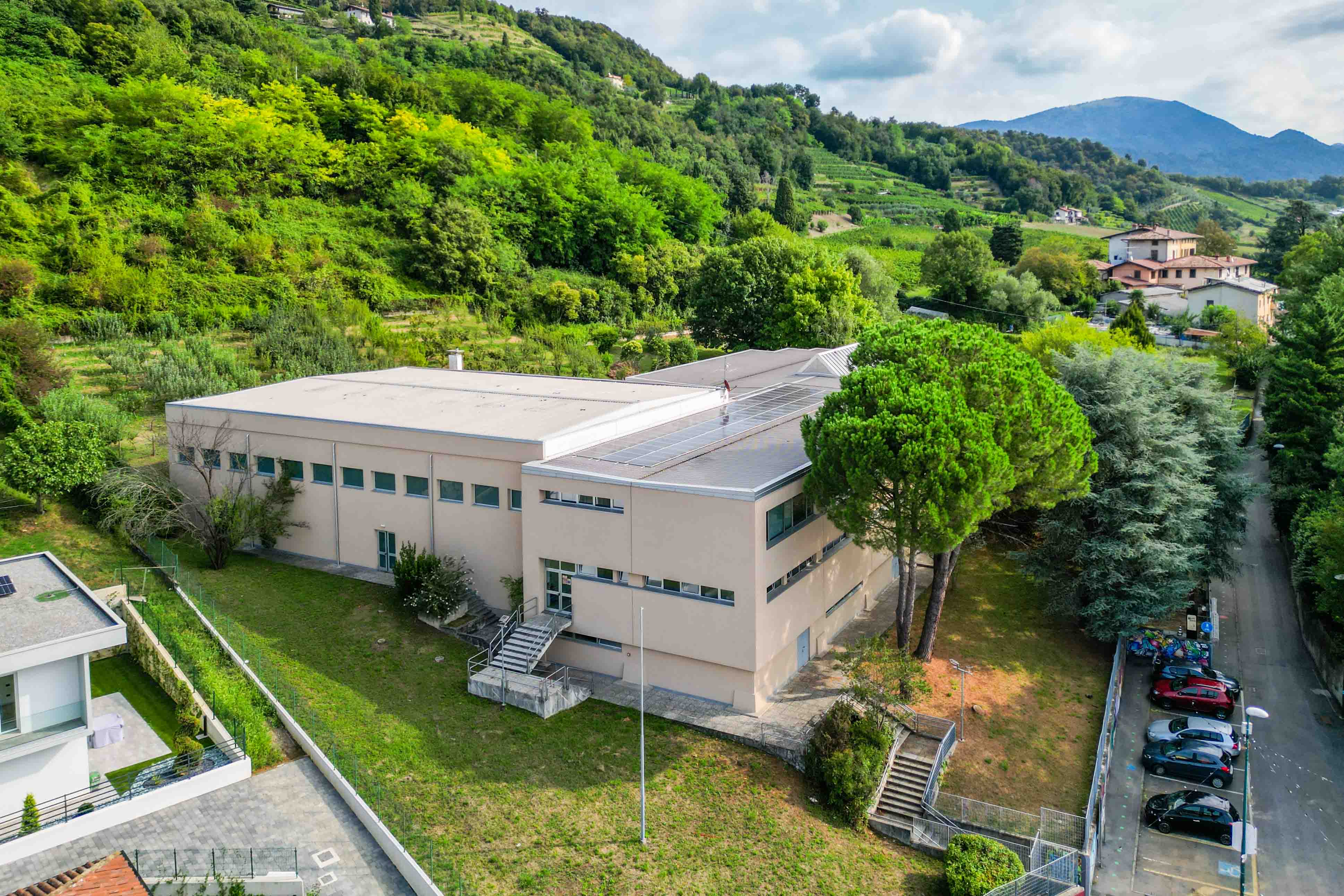 Palestra c/o Scuola Secondaria di Primo Grado "Francesco Nullo"